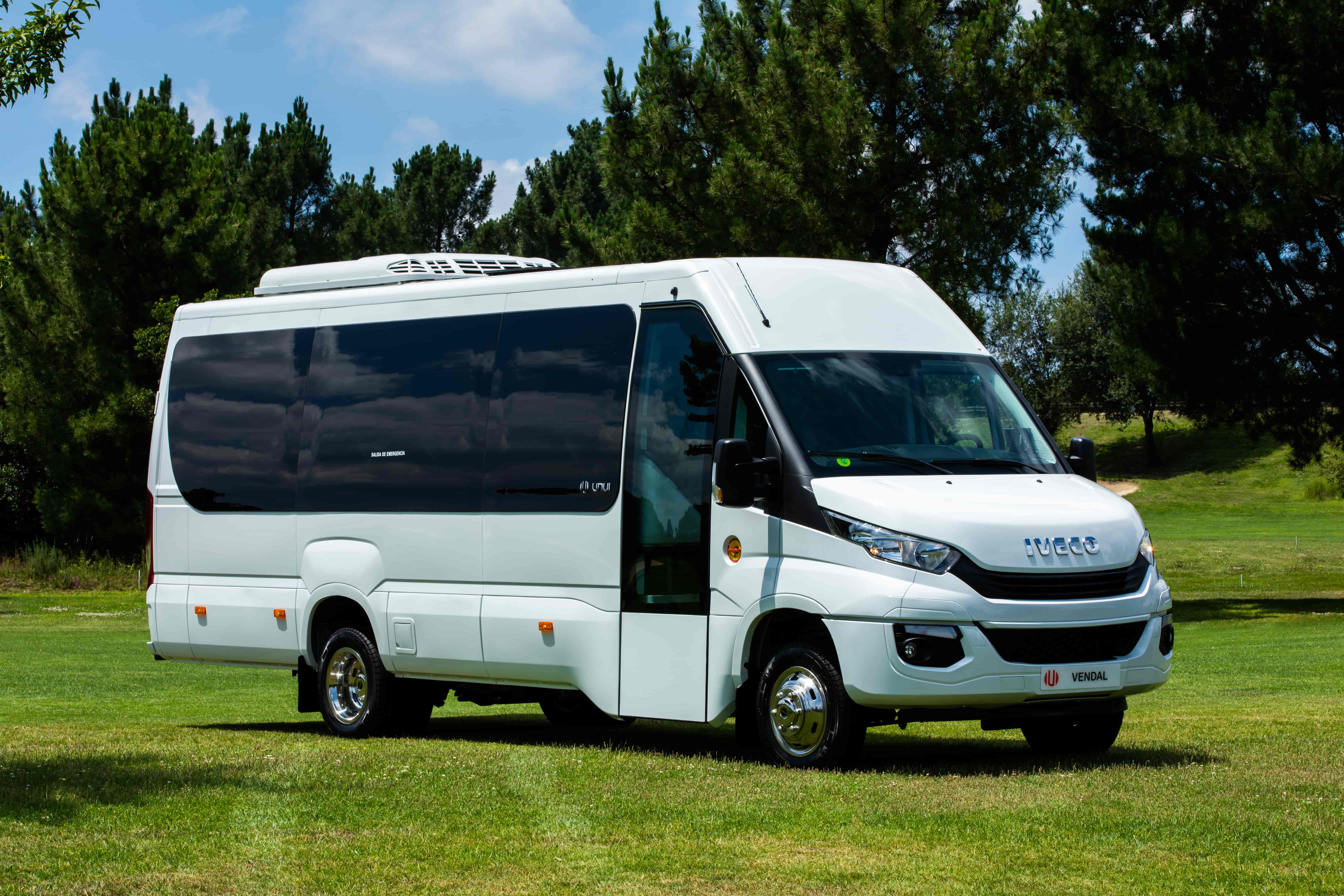 Бус ивеко. Minibus iveco bus. unvi bus. автобус ивеко зеленый белый большой. toshkint unvi.